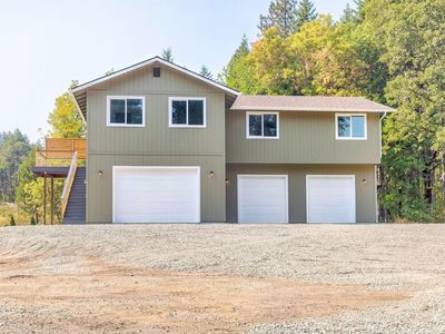 325 Sunny Glen Way, Wolf Creek, OR, 97497