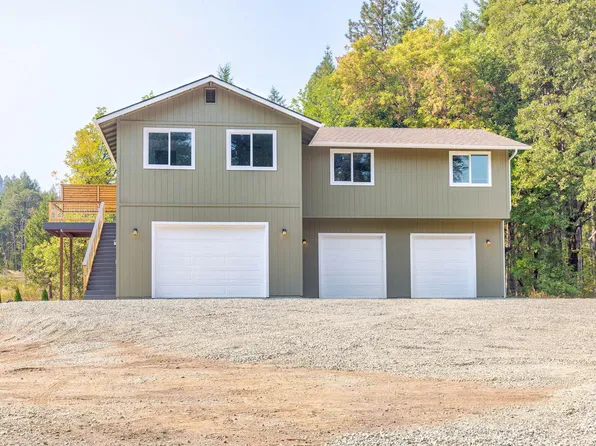325 Sunny Glen Way, Wolf Creek, OR 97497
