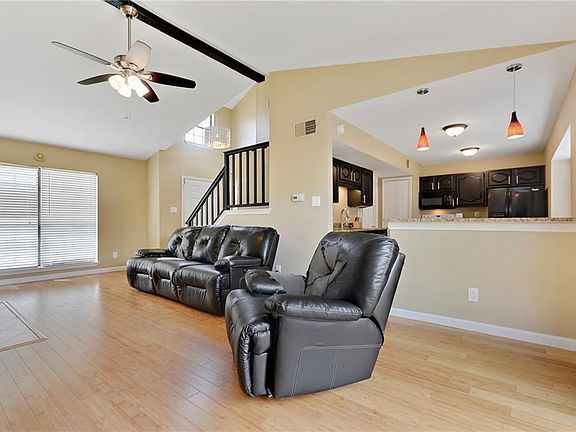 4th image of 4407 Nervin St
