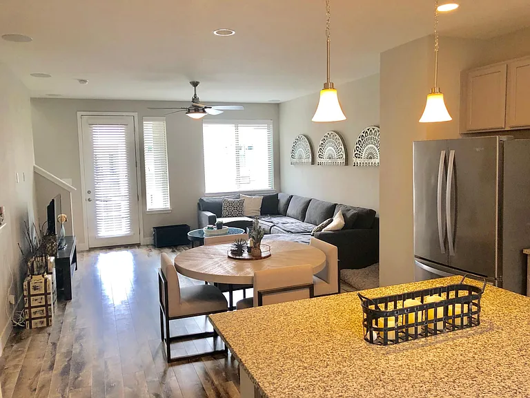 4180 E Warren Ave — Photo 11