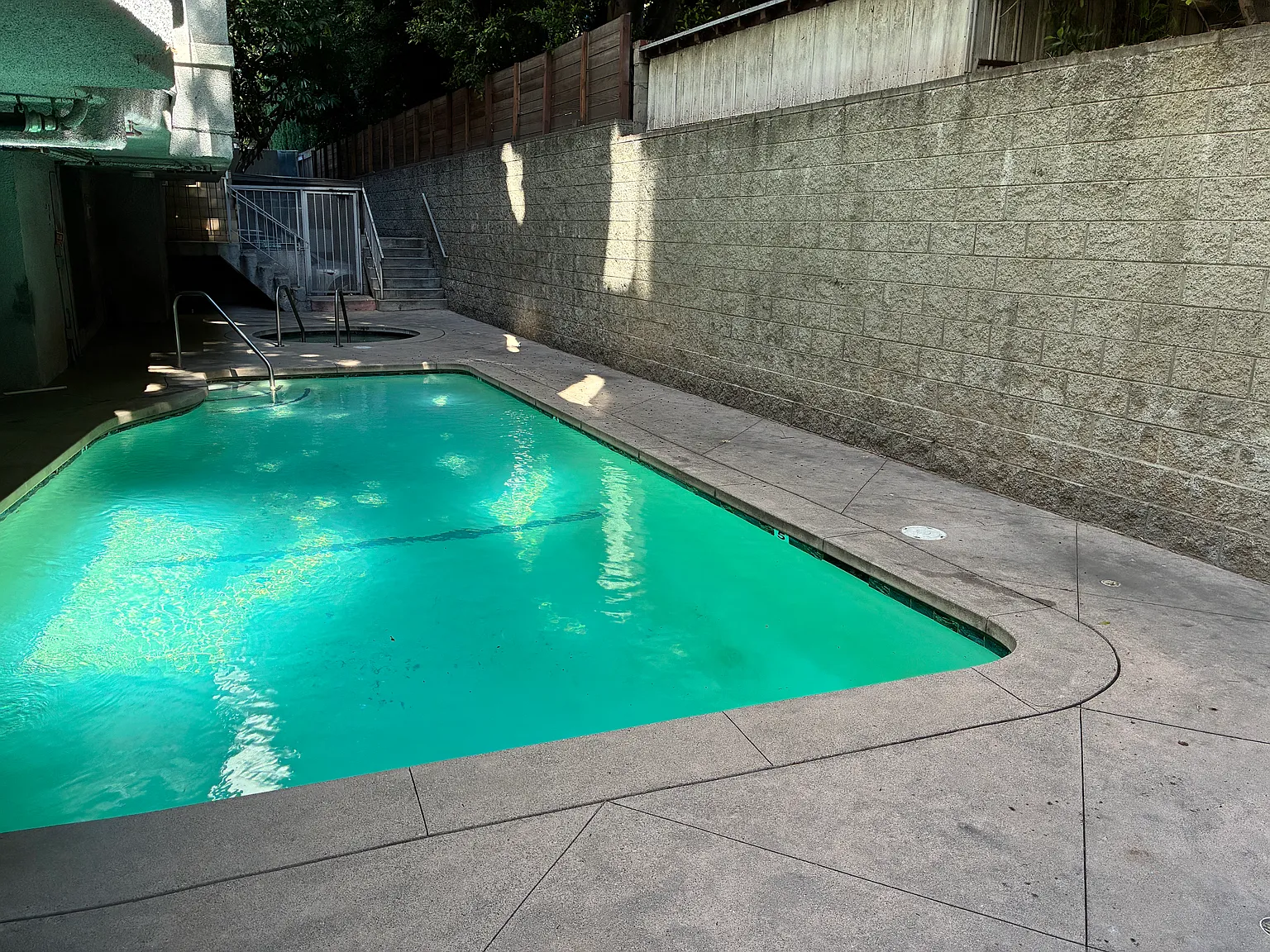 Sutton Place — Photo 4