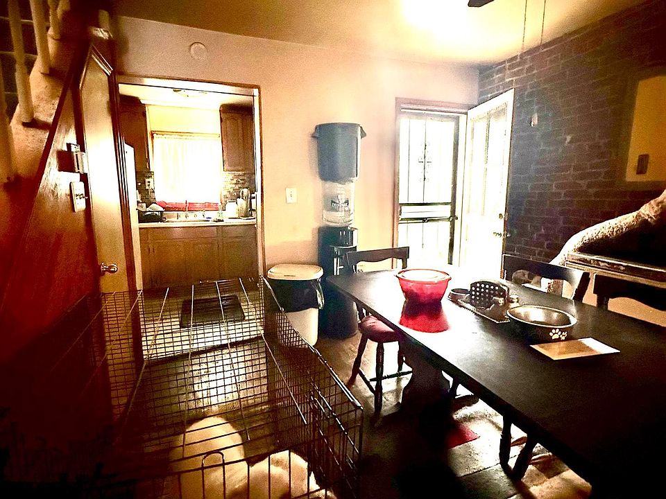 2nd image of 6449 Glenmore Ave