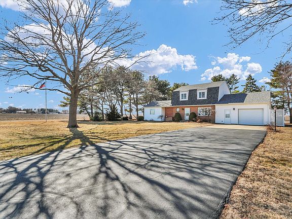 4th image of 2149 County Road 900 E