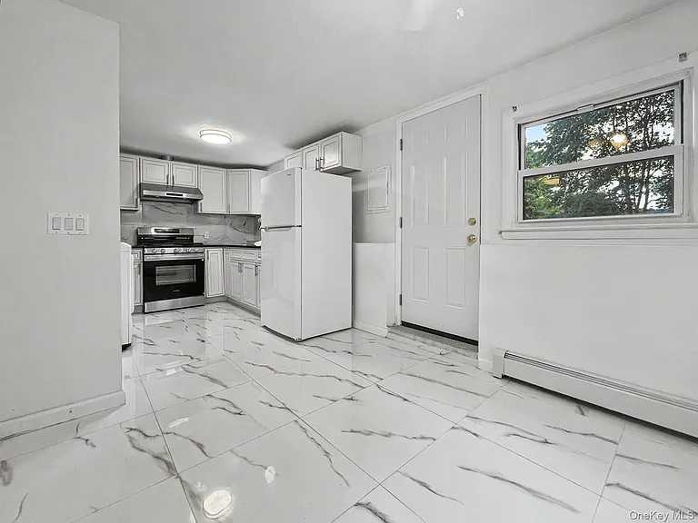 1 Maple Ln — Photo 4