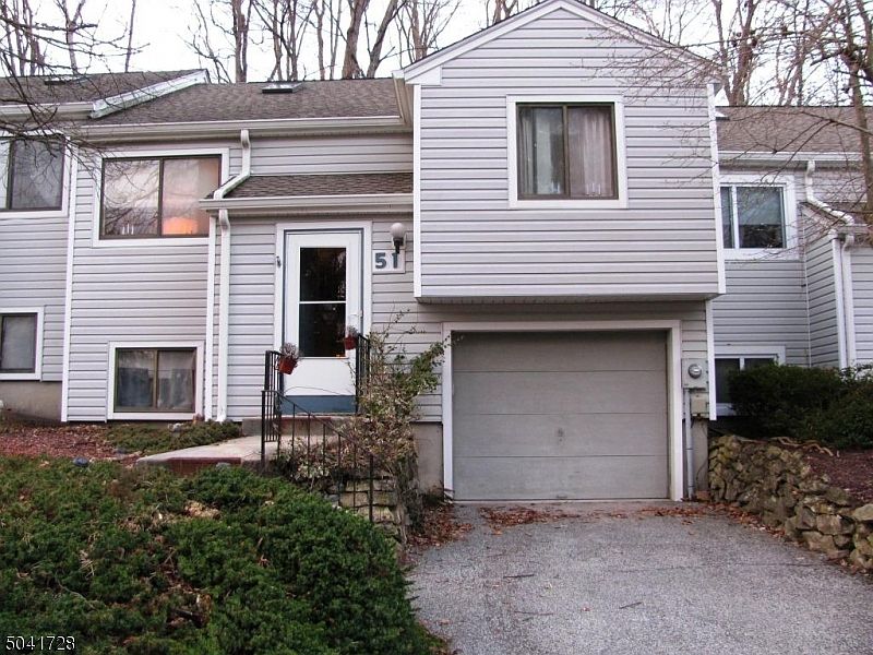 1st image of 51 Foxtail Ln