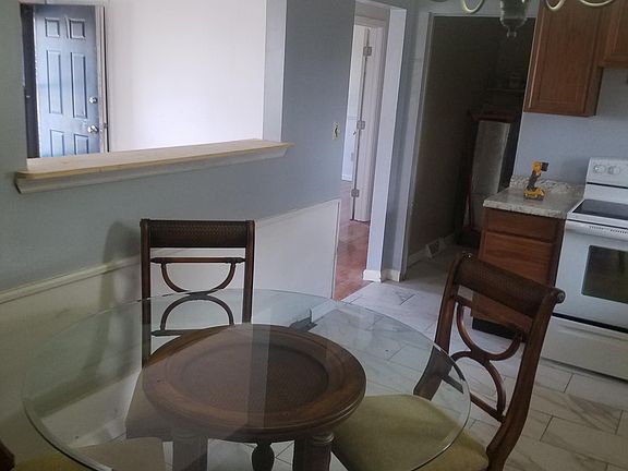 2nd image of 1883 Barksdale Dr