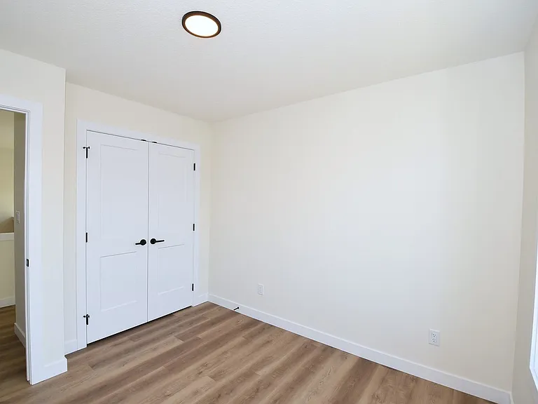 2131 5th Ave SW — Photo 17