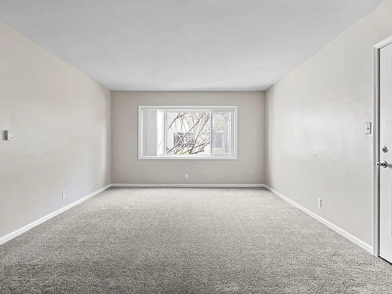 Gloria Homes Apartments — Photo 12