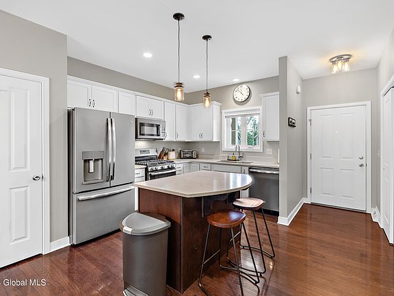 3rd image of 53 Weston Way
