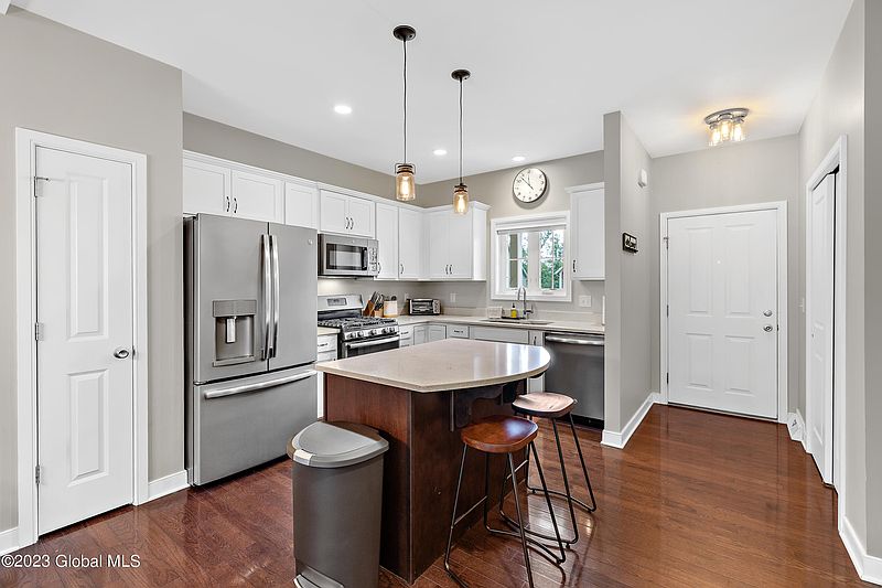 3rd image of 53 Weston Way