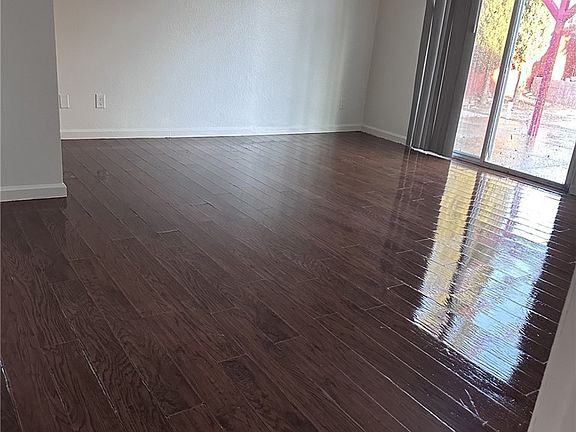 4th image of 11807 Lupin Rd