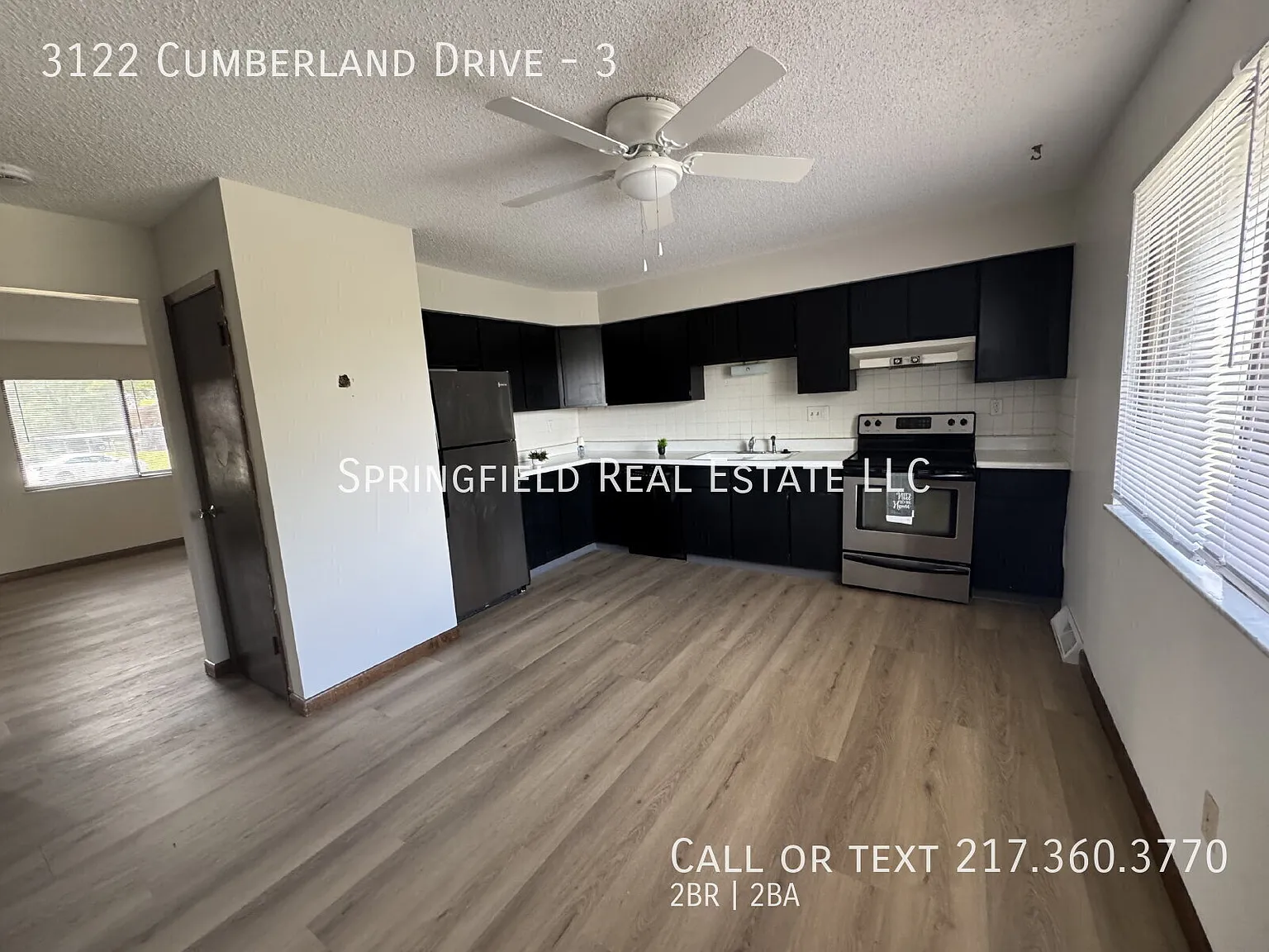 Our House Spacious Townhome with Brand-New Floors — Photo 4