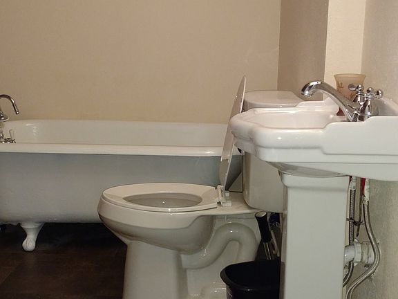 Upstairs bathroom