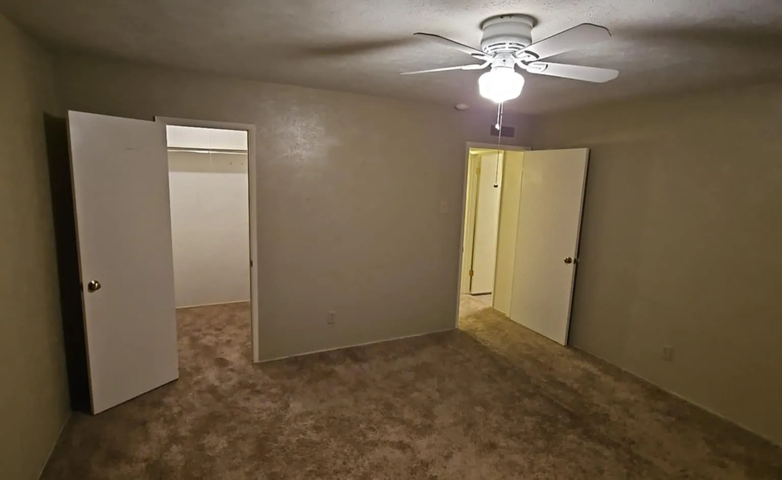 3 bed, 1348 sqft, $2,100 — Photo 4