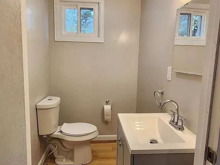 1238 Superior Ave #2 — Photo 14