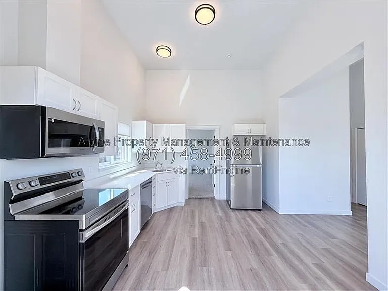 1935 SE 11th Ave #4 — Photo 6