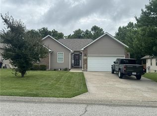 1212 Nottingham Dr, Warrensburg, MO 64093