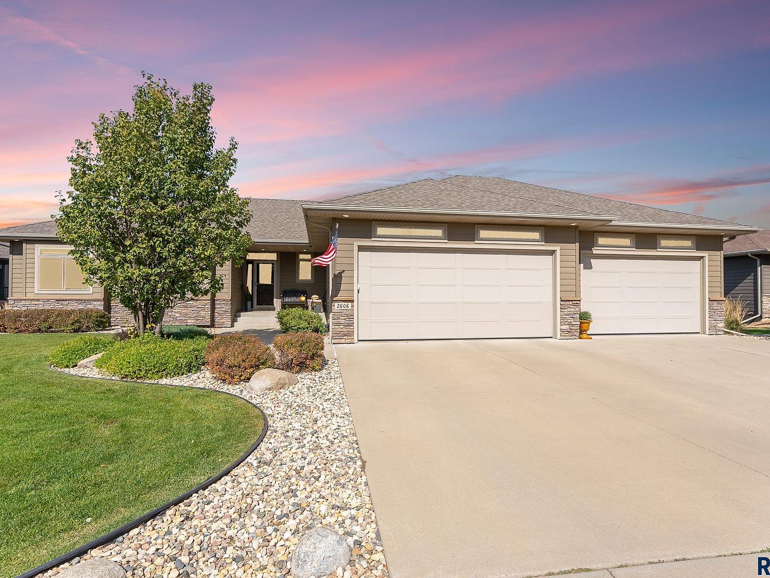 2808 W 95th St, Sioux Falls, SD 57108 | Zillow