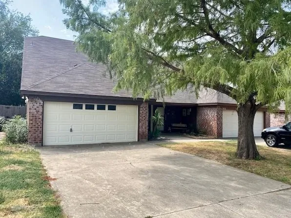 7714 Sable Ln, North Richland Hills, TX 76182