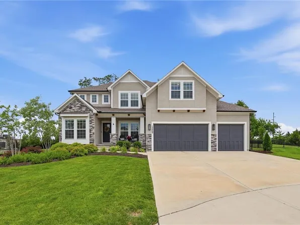 12669 S Wrangler St, Olathe, KS 66061