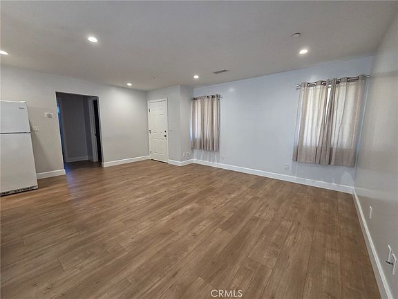 4th image of 18152 Rayen St