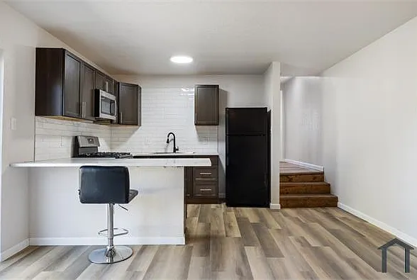 107 Avenue D #B — Photo 5
