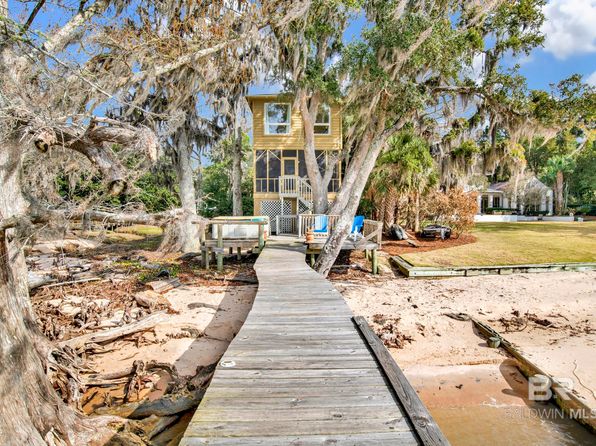805 Captain O'Neal Dr, Daphne, AL 36526