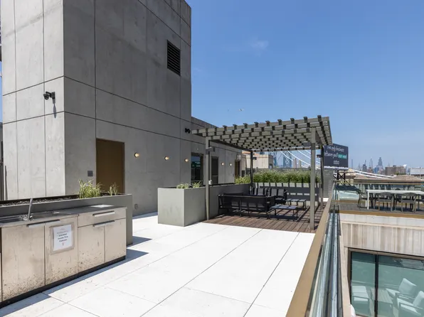 98 Front Street image 9 of 10