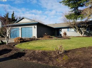 325 McLaughlin Dr, Woodburn, OR 97071