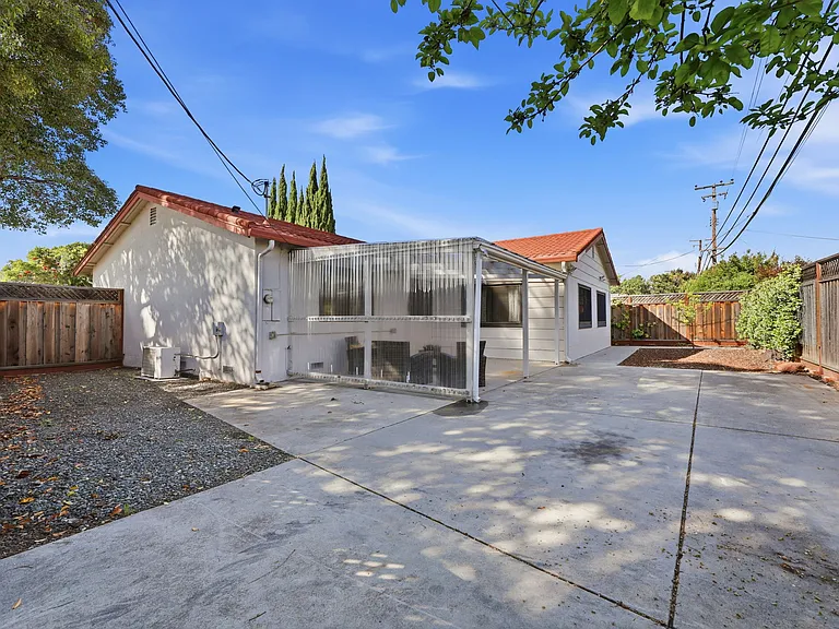 894 Orkney Ave — Photo 38