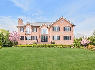 15 Rutland Rd, Bronxville, NY 10708