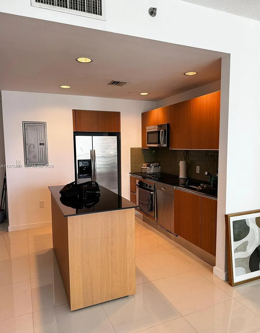 1060 Brickell Condo — Photo 2