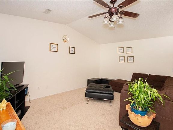 3rd image of 3045 W Essex Dr