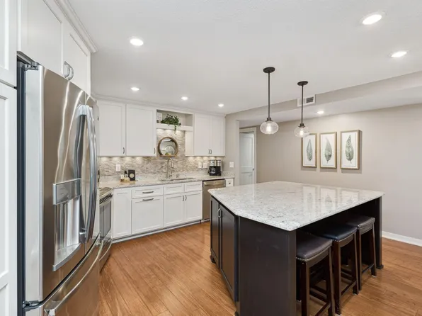 1700 Lexington Ave S APT 107, Saint Paul, MN 55118