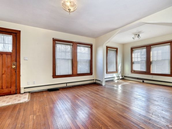 3 Five Dean St, Stoneham, MA 02180
