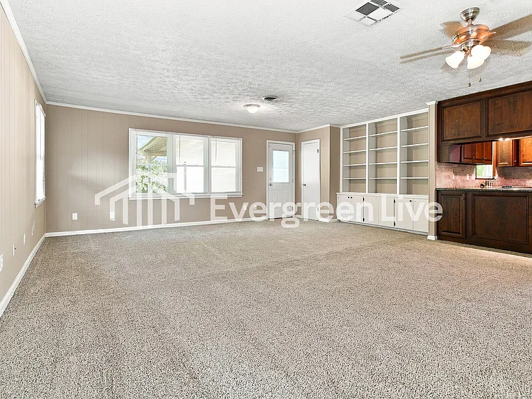 324 Carol Villa Dr — Photo 3