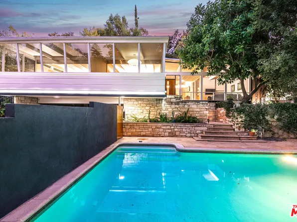 14322 Valley Vista Blvd, Sherman Oaks, CA 91423