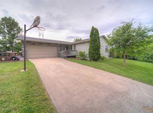 3245 Johnston Ln, Rapid City, SD 57703