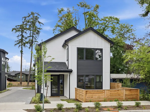 12426 NE 90th St, Kirkland, WA 98033