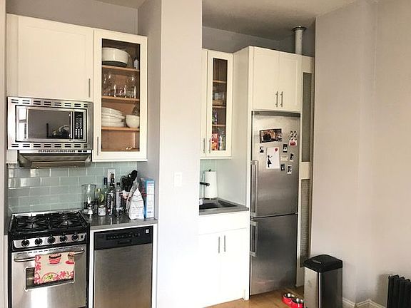 3rd image of 501 Cathedral Pkwy APT 10G