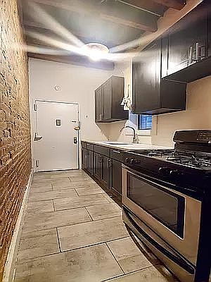2nd image of 788 Park Pl #2C