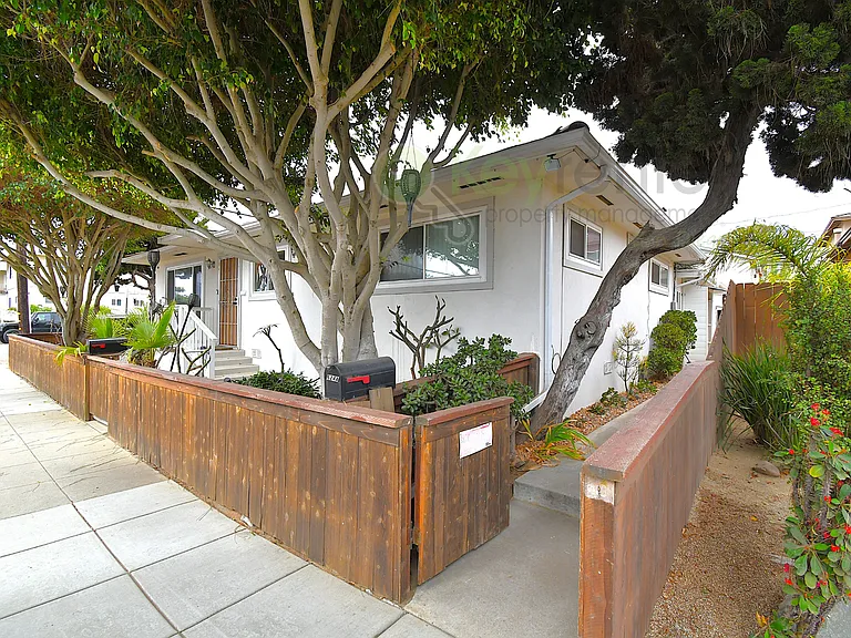 622 N Nevada St — Photo 1