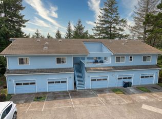 1445 Seacrest Ln APT 4, Brookings, OR 97415