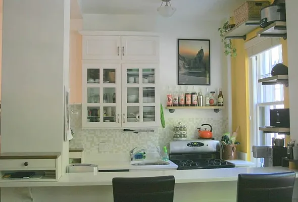 Sold by Living New York | media 12