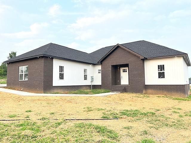 1st image of 180 Sarah Grace Dr
