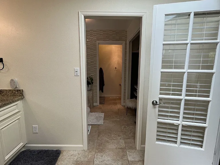 10739 E Crestridge Cir — Photo 43
