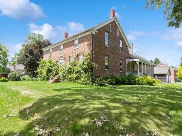 1103 26th Ave, Middle Amana, IA 52307