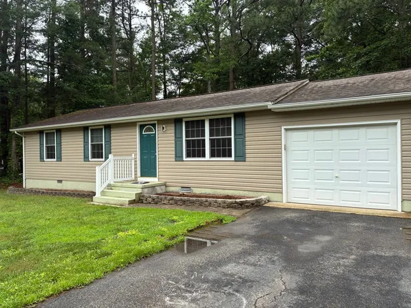 21715 Genesta St, Lexington Park, MD 20653