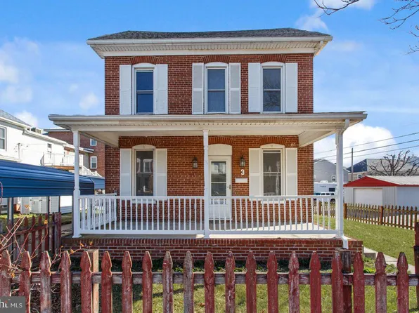 3 Sprenkle Ave, Hanover, PA 17331