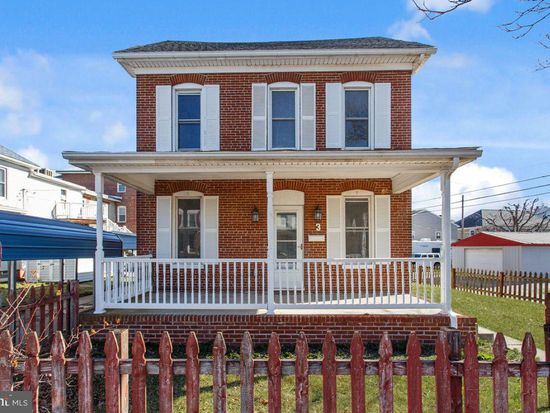 3 Sprenkle Ave, Hanover, PA 17331